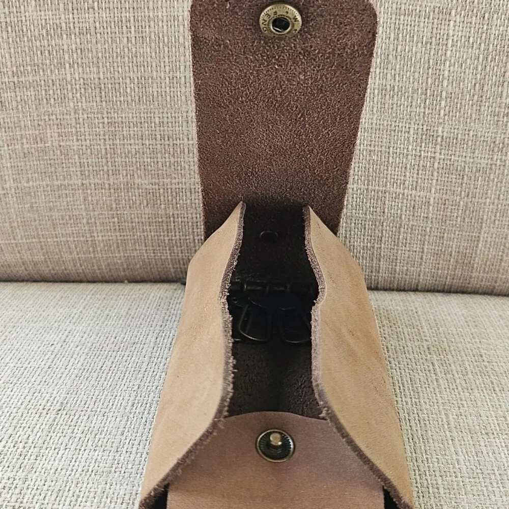 Handcrafted Keychain High Quality Genuine Leather 4 Keys Holder Key Fob New